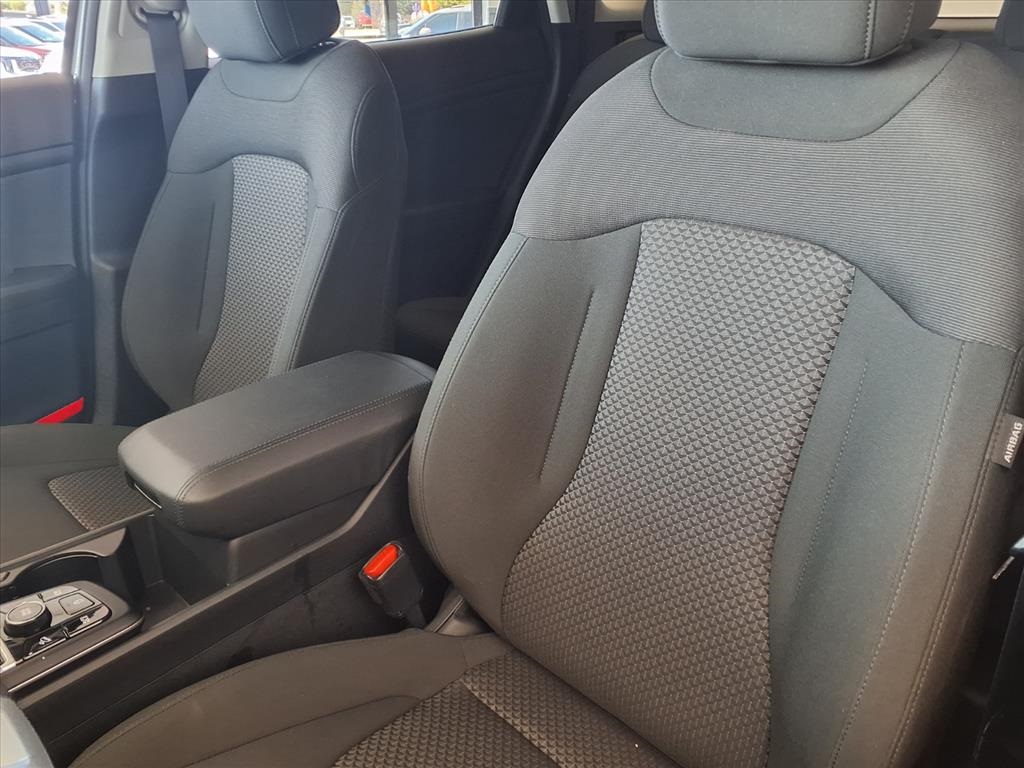 2025 Kia Sportage LX - 6