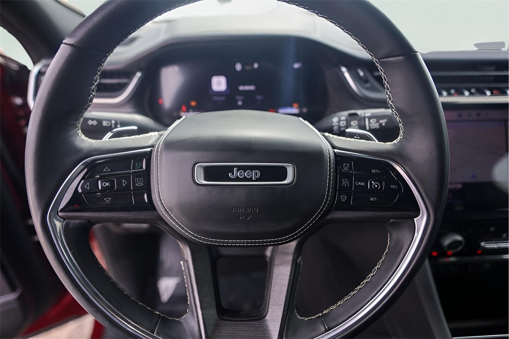 Used Car 2022 Jeep Grand Cherokee  Overland For Sale Under $35,000 In Austin, Texas