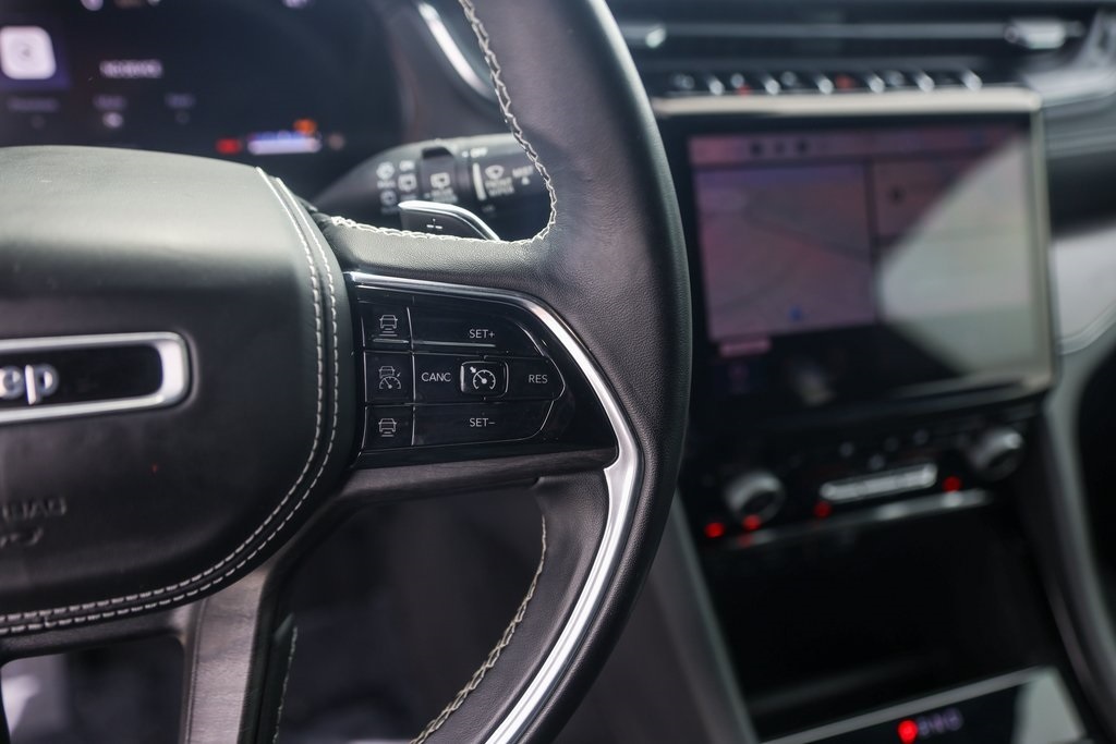 Used Car 2022 Jeep Grand Cherokee  Overland For Sale Under $35,000 In Austin, Texas