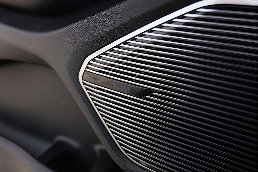 Used Car 2022 Jeep Grand Cherokee  Overland For Sale Under $35,000 In Austin, Texas