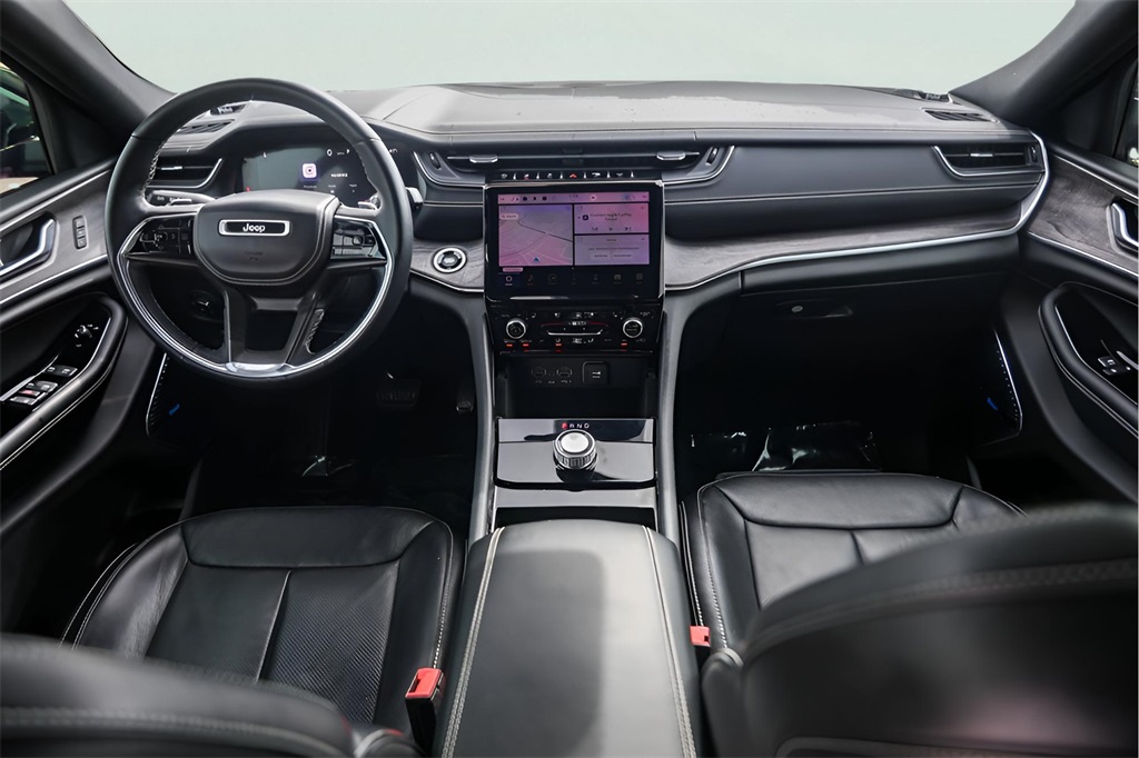 Used Car 2022 Jeep Grand Cherokee  Overland For Sale Under $35,000 In Austin, Texas