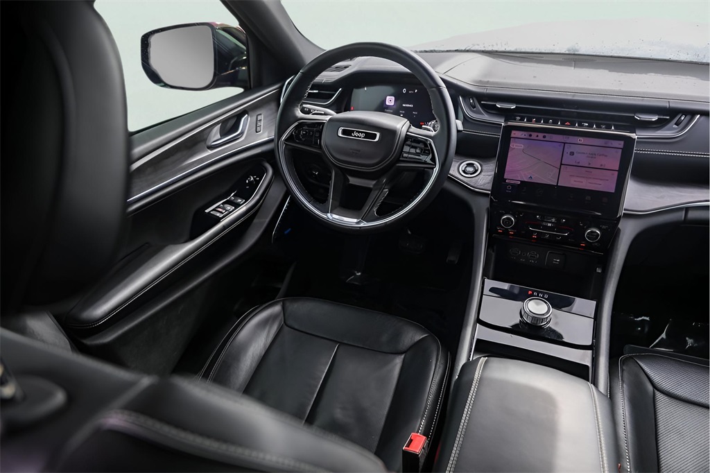 Used Car 2022 Jeep Grand Cherokee  Overland For Sale Under $35,000 In Austin, Texas