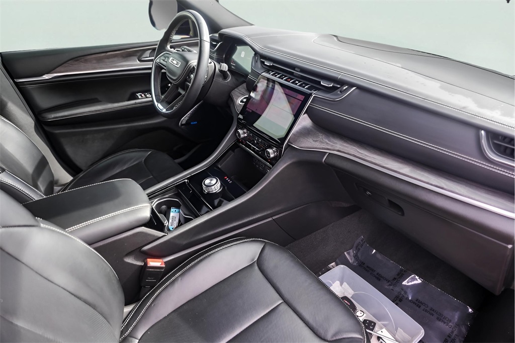 Used Car 2022 Jeep Grand Cherokee  Overland For Sale Under $35,000 In Austin, Texas