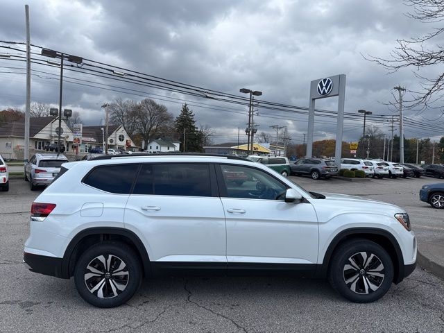Opal White 2026 Volkswagen Atlas SE 4Motion SUV / Crossover All-Wheel Drive 8-Speed Automatic