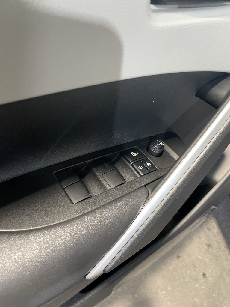 Thumbnail: 2025 Toyota Corolla Cross - 26