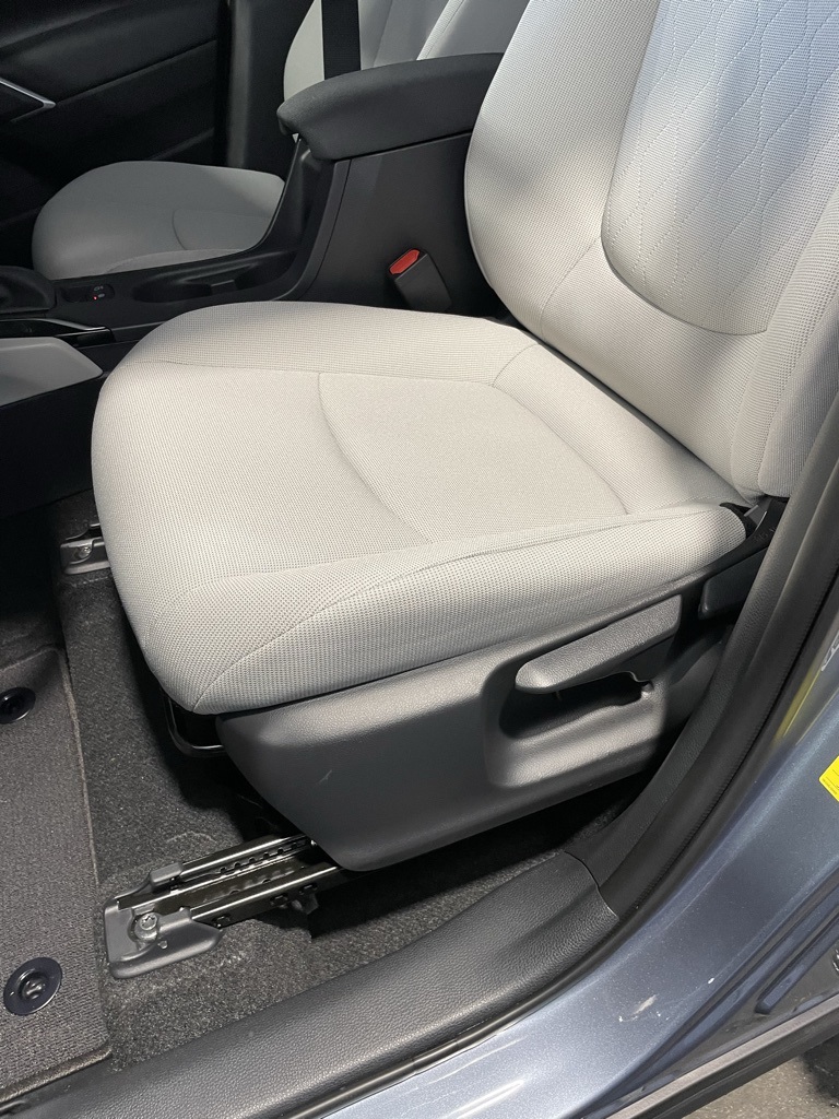 Thumbnail: 2025 Toyota Corolla Cross - 27