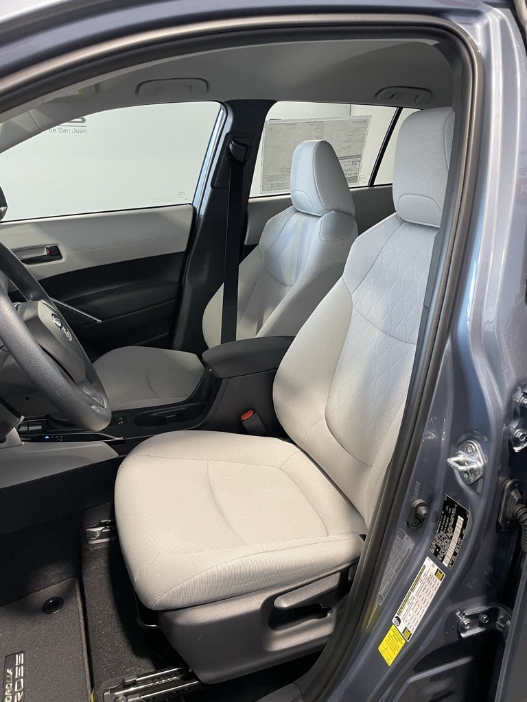 Thumbnail: 2025 Toyota Corolla Cross - 28