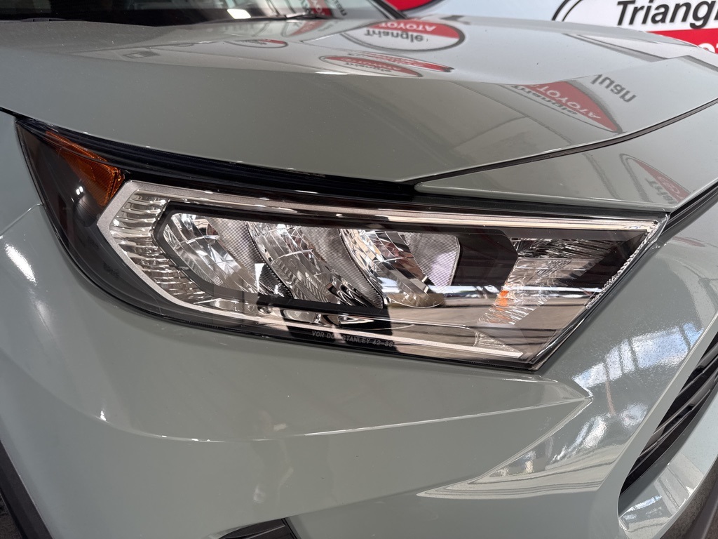 Thumbnail: 2021 Toyota RAV4 - 11