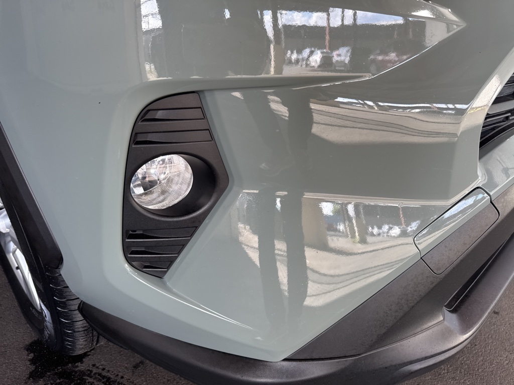 Thumbnail: 2021 Toyota RAV4 - 12