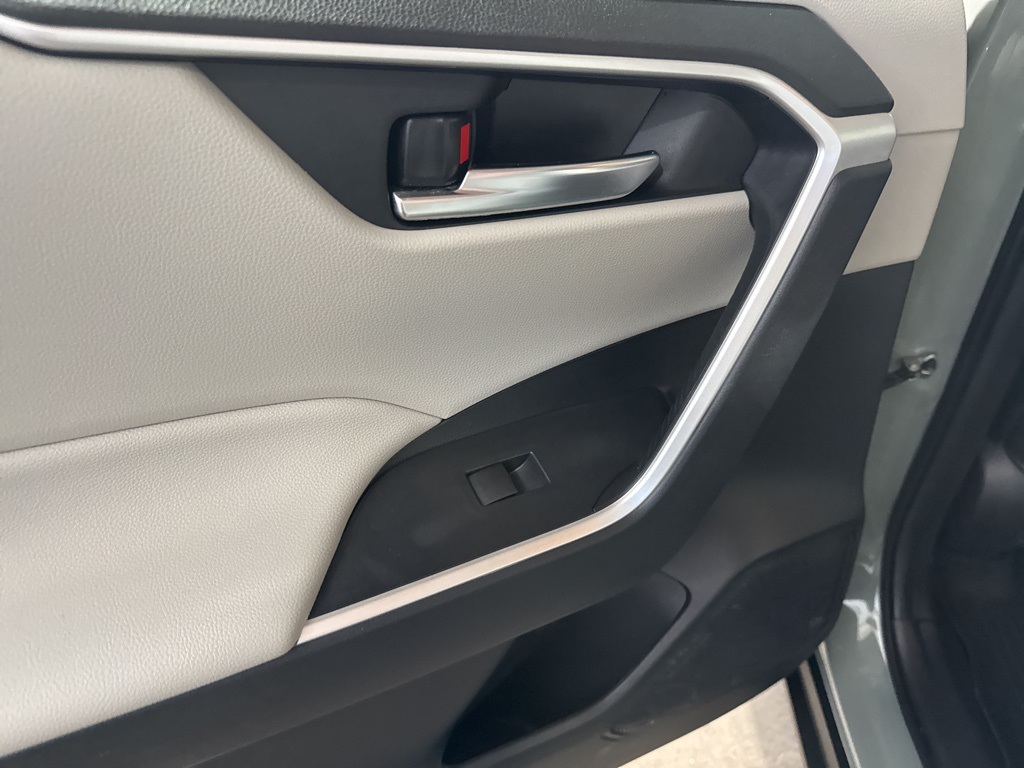 Thumbnail: 2021 Toyota RAV4 - 27