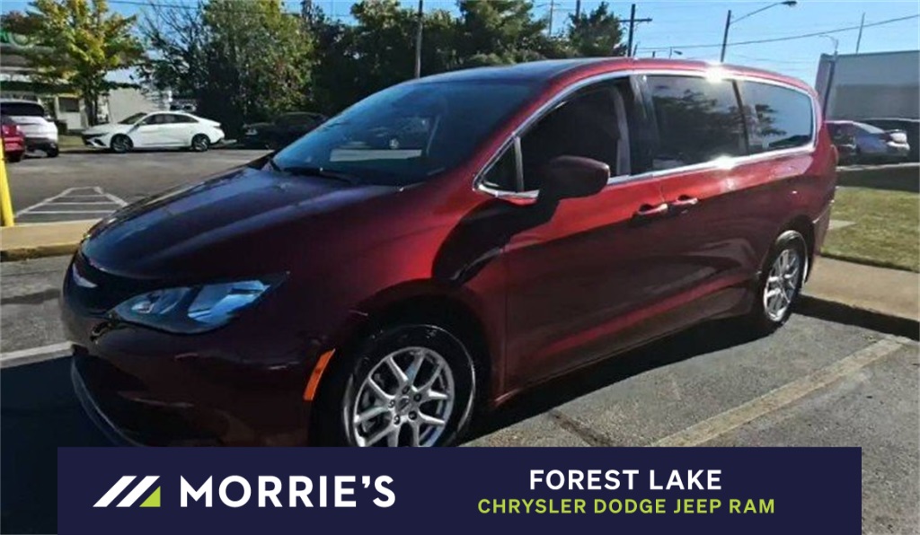 2023 Chrysler Voyager LX