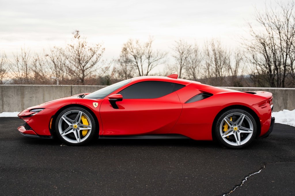 2022 Ferrari SF90 Base's photo