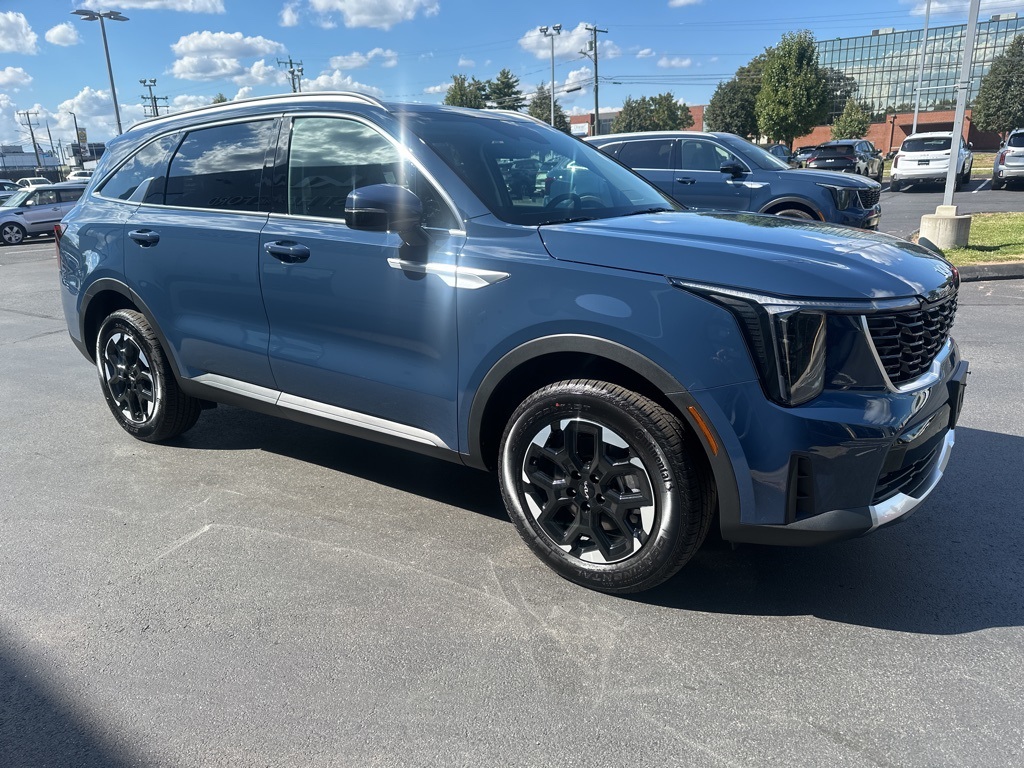 2026 Kia Sorento S photo 3