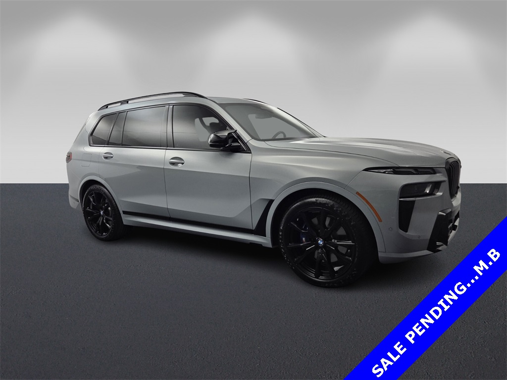 2023 BMW X7 M60i AWD