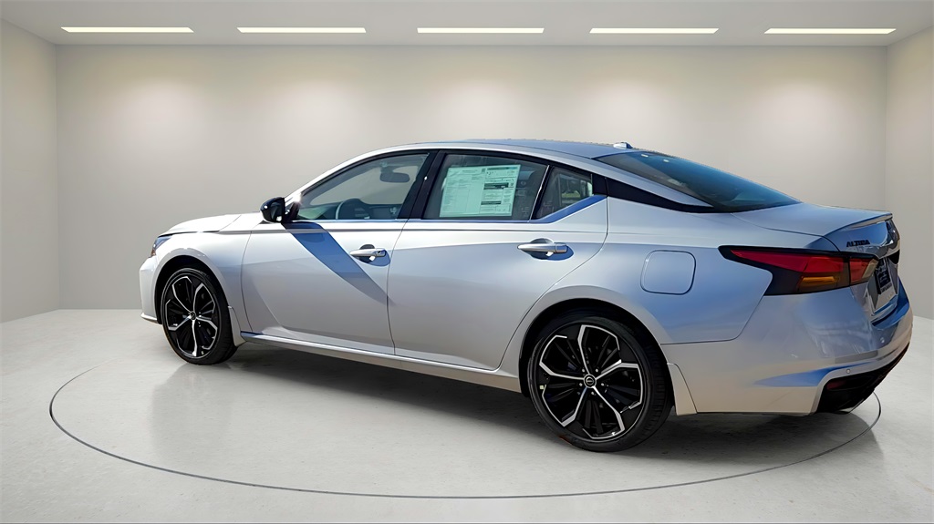 2025 Nissan Altima