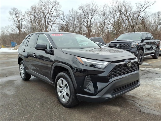 2023 Toyota RAV4 LE FWD