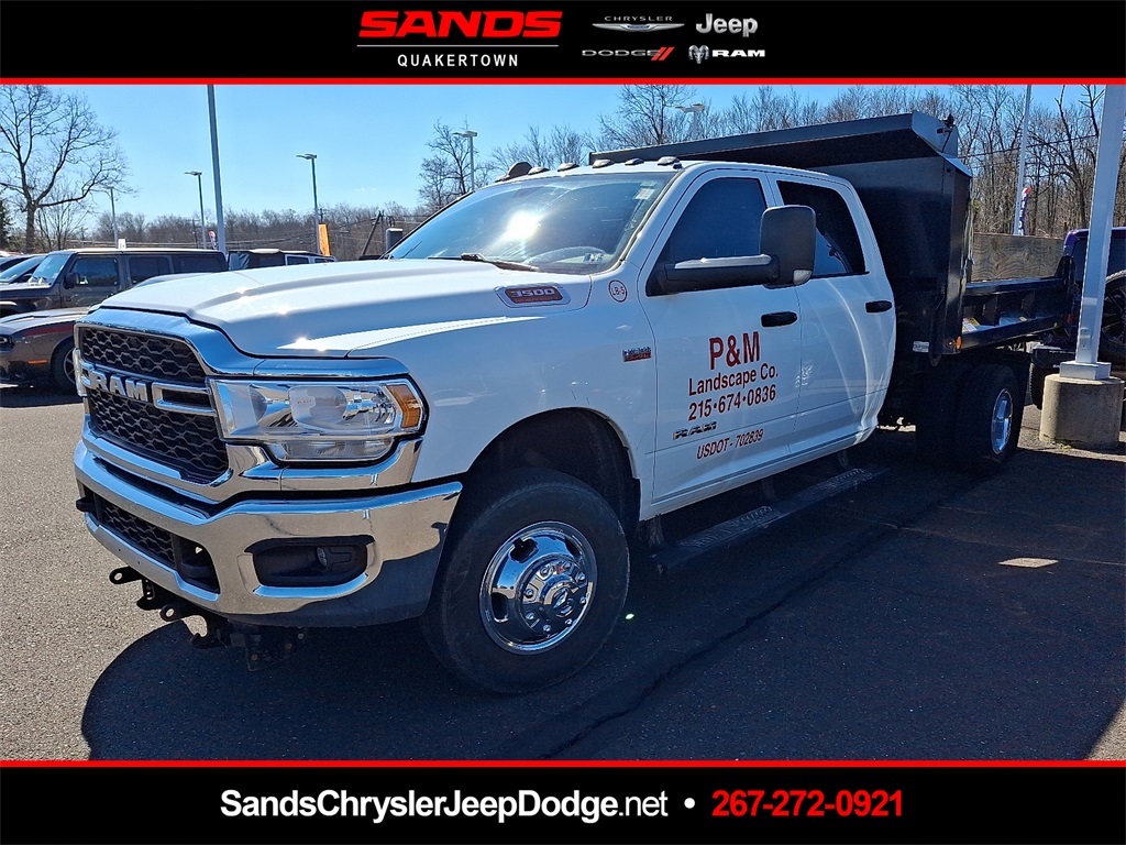 2022 RAM 3500 Chassis Tradesman Crew Cab DRW 4WD