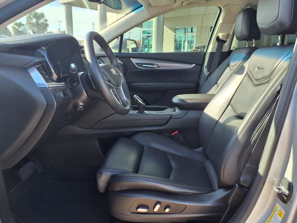 2017 Cadillac XT5 Premium Luxury Silver at Bayway Cadillac of The Woodlands