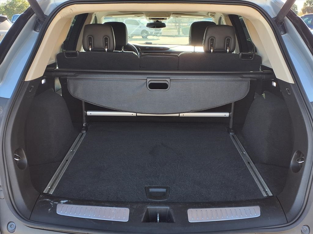 2017 Cadillac XT5 Premium Luxury Silver at Bayway Cadillac of The Woodlands