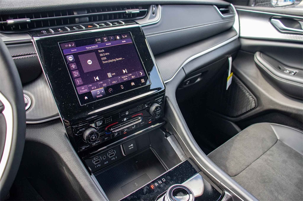 New Car 2025 Jeep Grand Cherokee L  Altitude X For Sale Under $40,000 In San Marcos, Texas