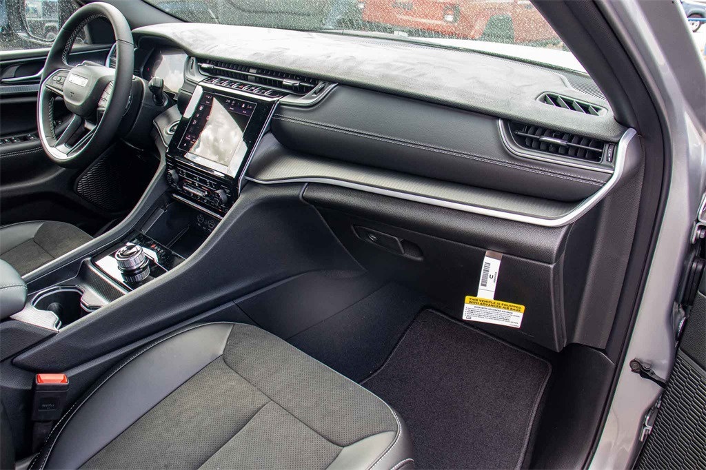 New Car 2025 Jeep Grand Cherokee L  Altitude X For Sale Under $40,000 In San Marcos, Texas