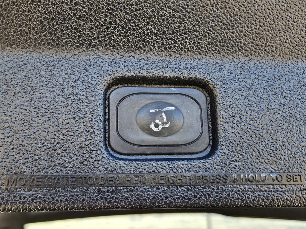 2016 Ford Explorer Limited Gray at Community Honda