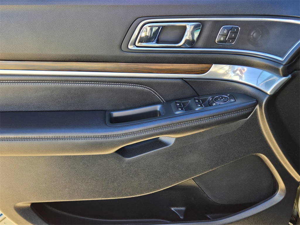 2016 Ford Explorer Limited Gray at Community Honda