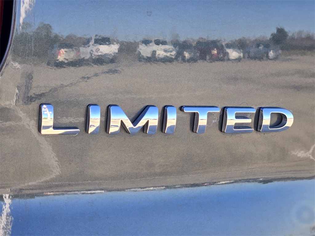 2016 Ford Explorer Limited Gray at Community Honda