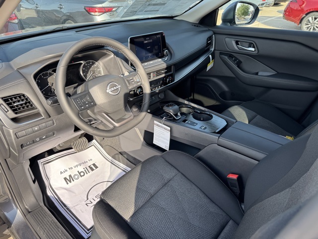 2026 Nissan Rogue SV photo 2