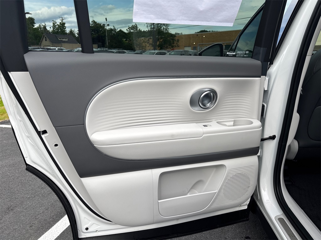 2026 Hyundai Ioniq SEL photo 11