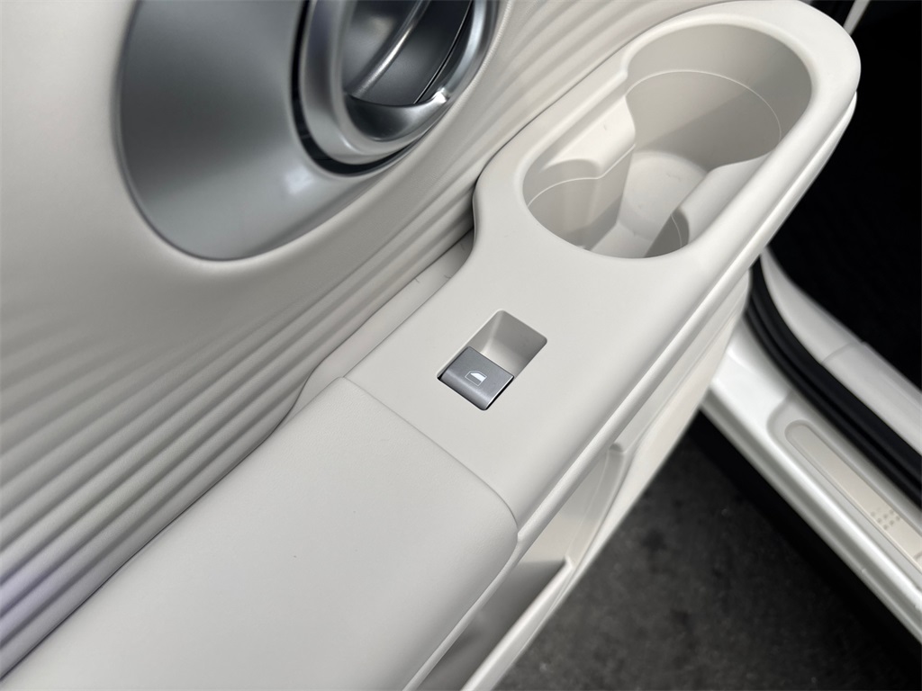 2026 Hyundai Ioniq SEL photo 12