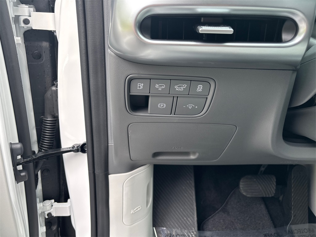 2026 Hyundai Ioniq SEL photo 18