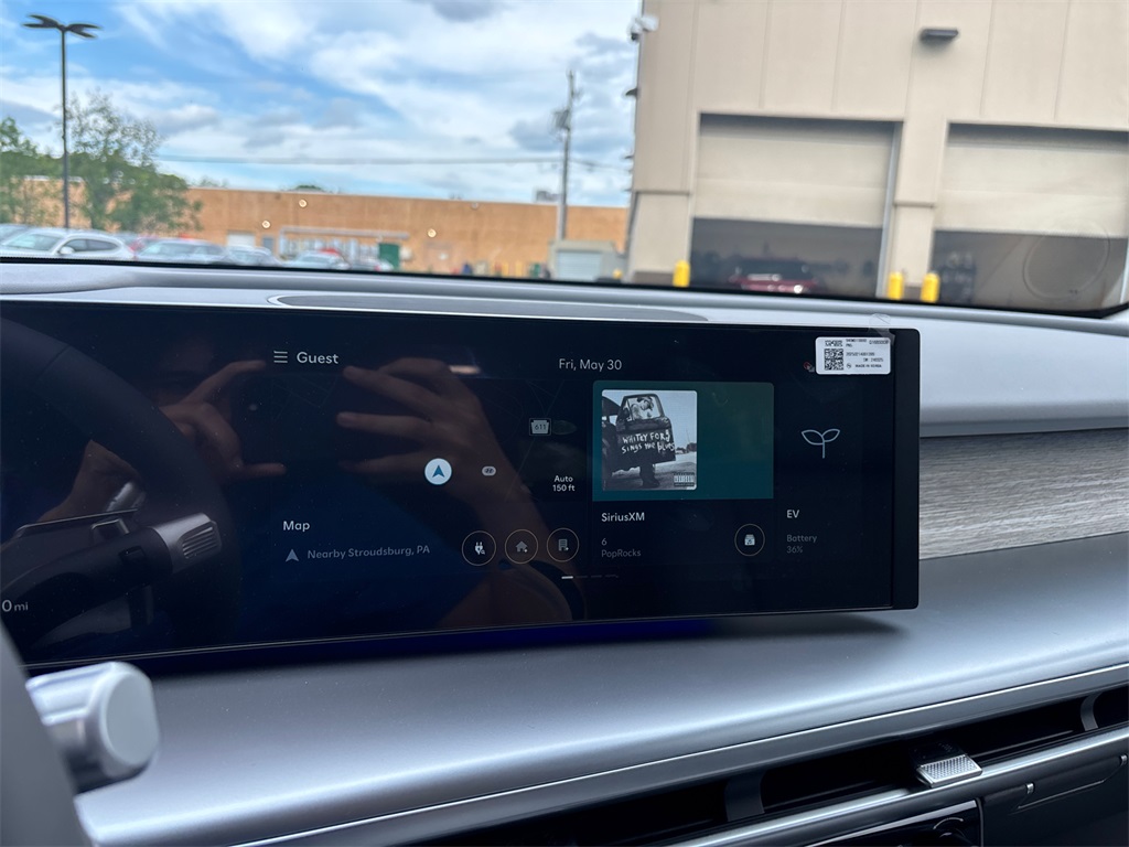 2026 Hyundai Ioniq SEL photo 24