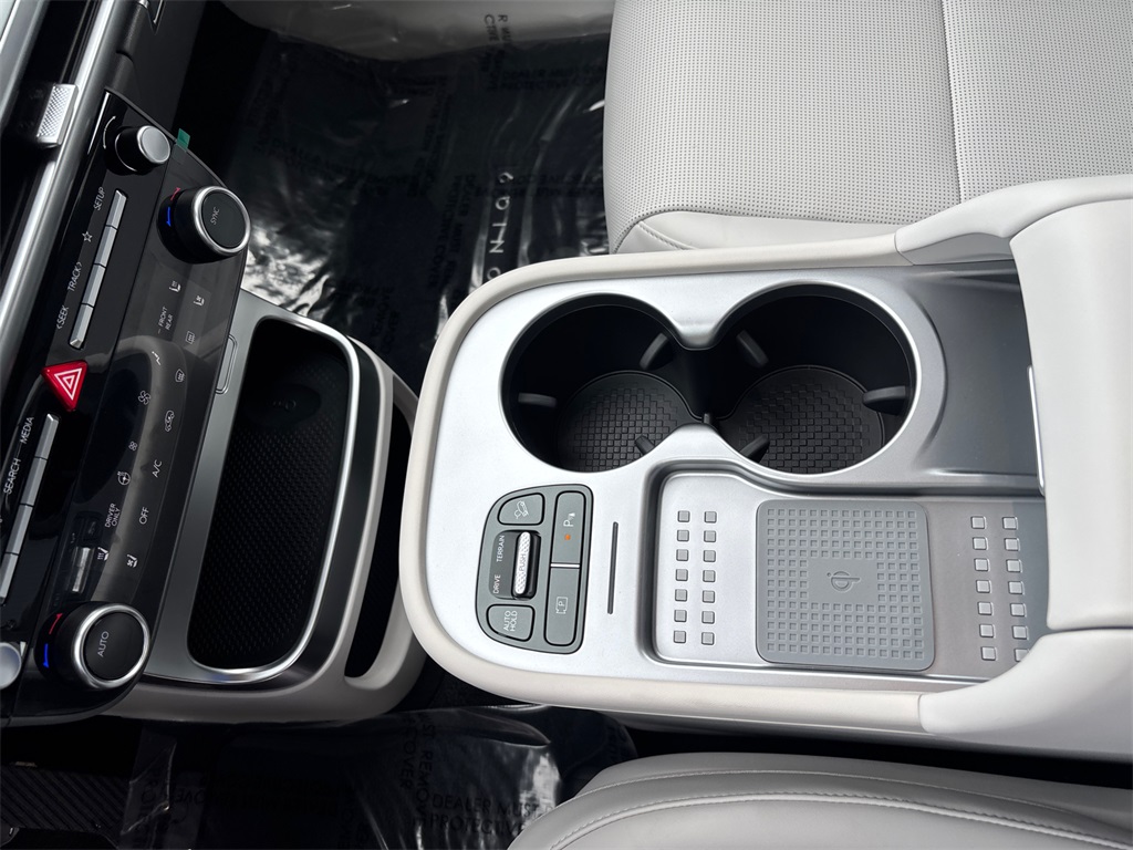 2026 Hyundai Ioniq SEL photo 26