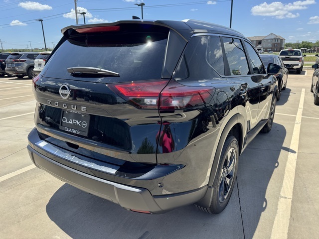 2026 Nissan Rogue SV photo 4