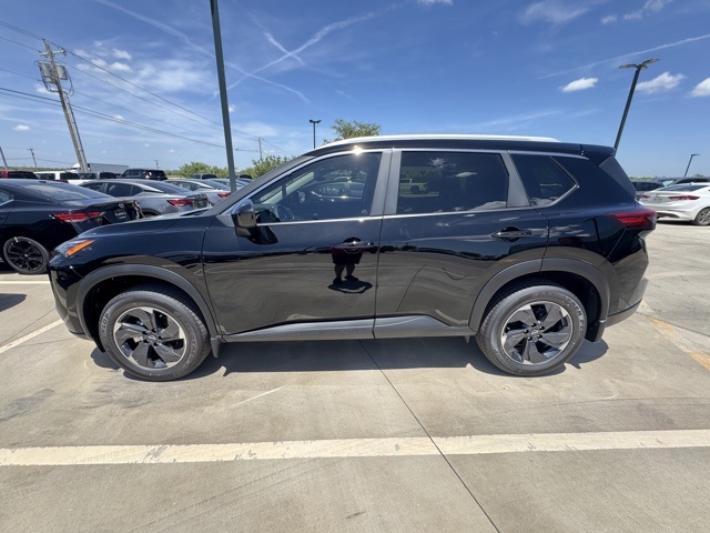 2026 Nissan Rogue SV photo 7