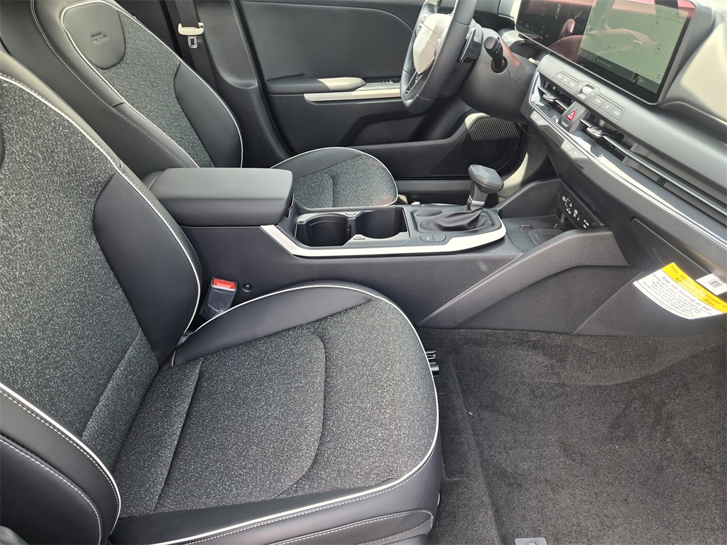 2025 Kia K4 GT-Line - 9