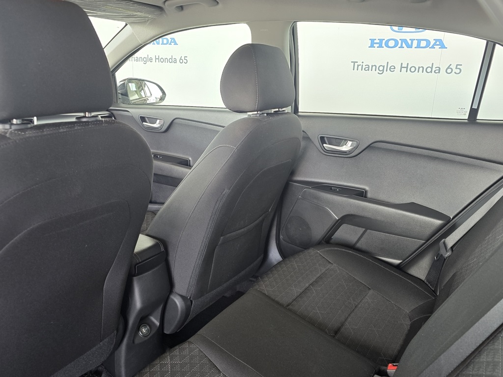 Thumbnail: 2023 Kia Rio - 12