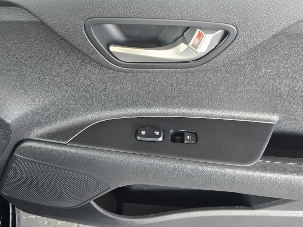 Thumbnail: 2023 Kia Rio - 20