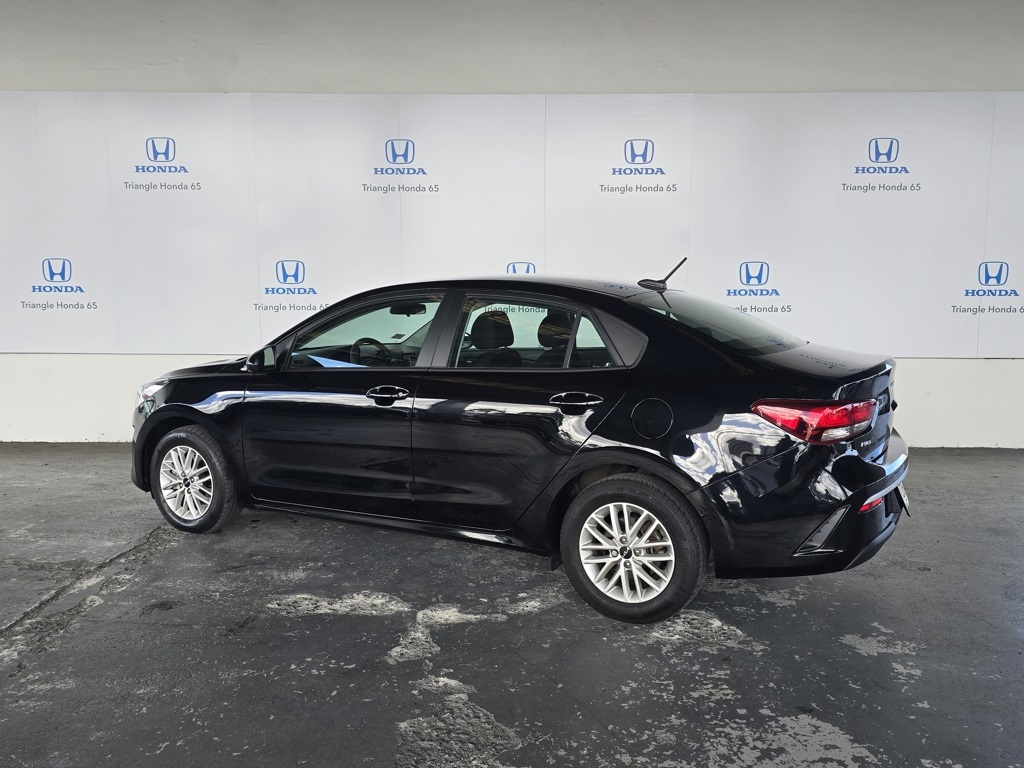 Thumbnail: 2023 Kia Rio - 3