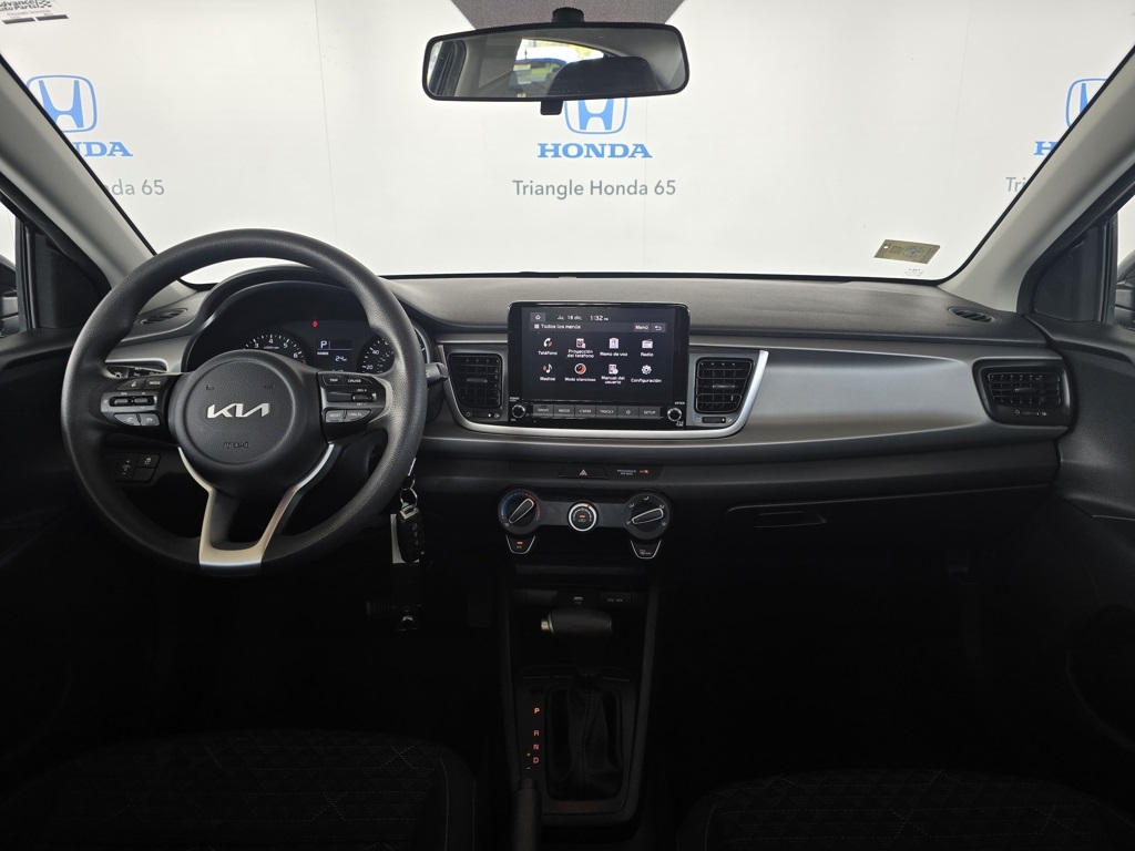 Thumbnail: 2023 Kia Rio - 5