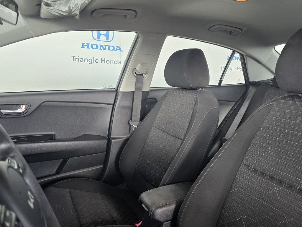 Thumbnail: 2023 Kia Rio - 9