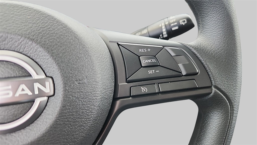 2025 Nissan Kicks Play