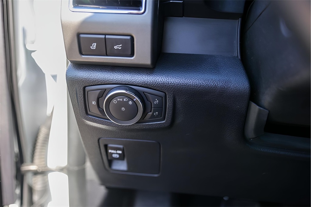 Used Car 2020 Ford Expedition Max  Xlt For Sale Under $25,000 In Austin, Texas