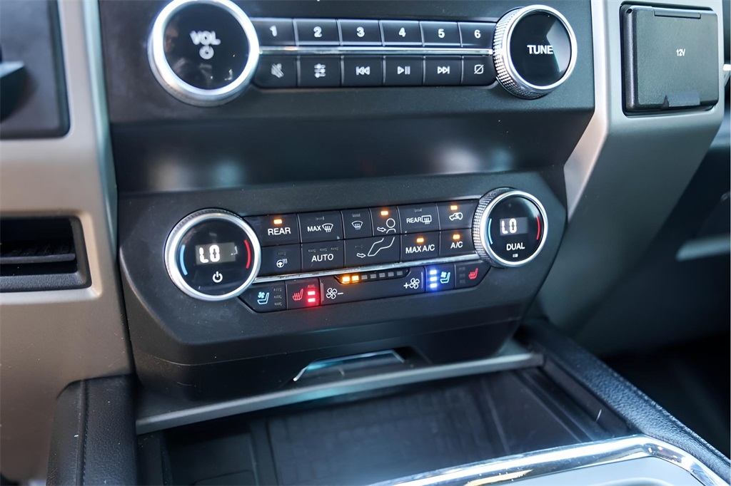 Used Car 2020 Ford Expedition Max  Xlt For Sale Under $25,000 In Austin, Texas