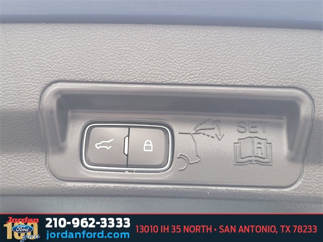 Used Car 2021 Ford Explorer  Limited For Sale Under $25,000 In San Antonio, Texas