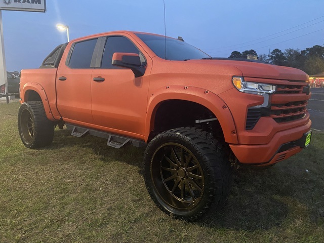 2022 Chevrolet Silverado 1500 LT Trail Boss photo 2