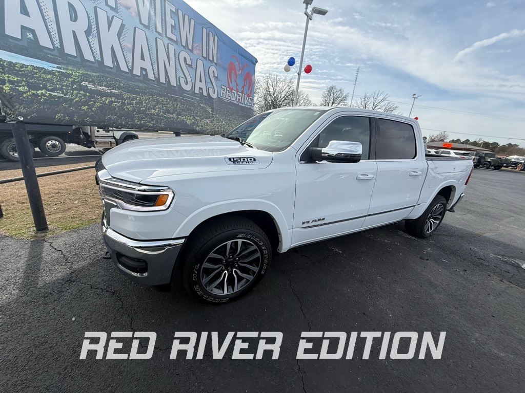 2025 RAM 1500 Limited Crew Cab 4WD