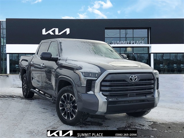 2022 Toyota Tundra Limited CrewMax Cab 4WD