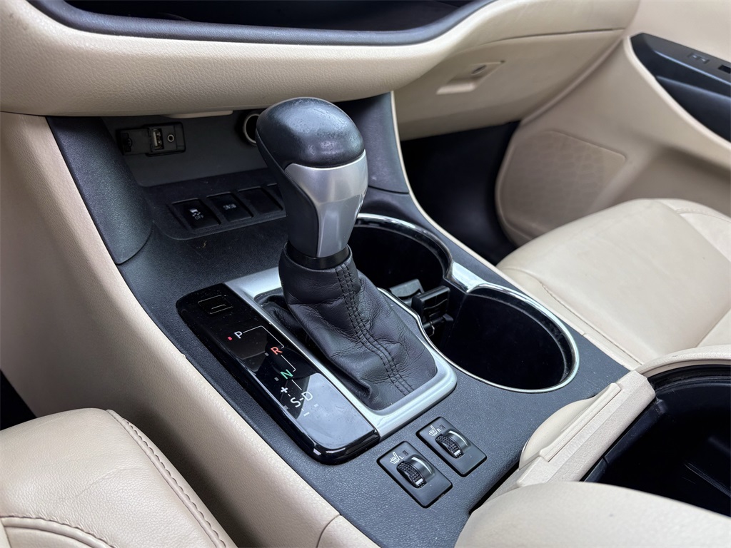 2016 Toyota Highlander XLE V6 Gold at Westside Lexus